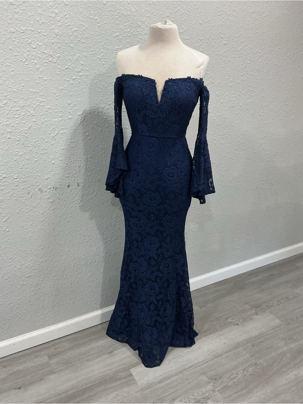 Off-Shoulder Navy Lace Mermaid Dress with Bell Sleeves